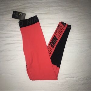 🆕 Nike Pro Leggings / tight fit